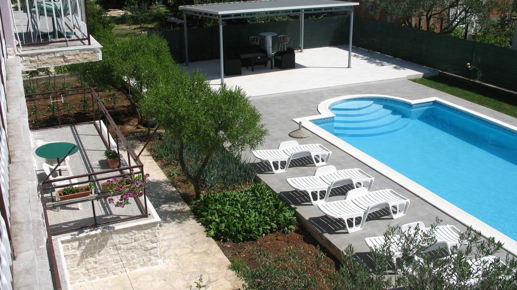 Hotel Krkahaus Lozovac Exterior foto