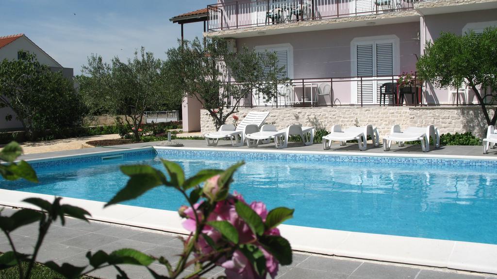 Hotel Krkahaus Lozovac Exterior foto
