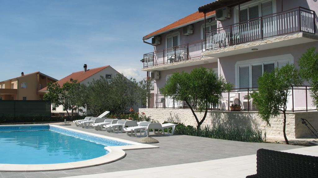 Hotel Krkahaus Lozovac Exterior foto