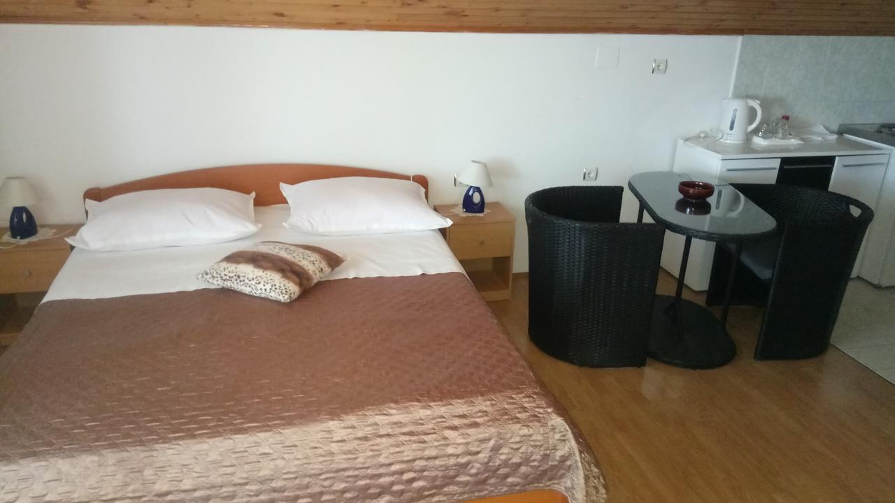 Hotel Krkahaus Lozovac Exterior foto